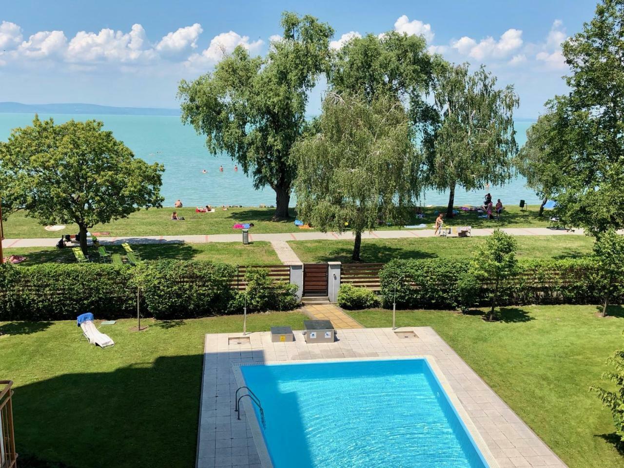 Viktoria Apartmanok Siófok Esterno foto